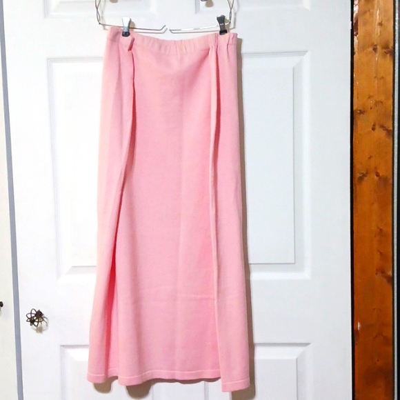 Storybook Knits 3 Piece Pink Skirt Set. - Picture 5 of 13
